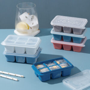 ICE MOLD WITH SOFT BOTTOMS