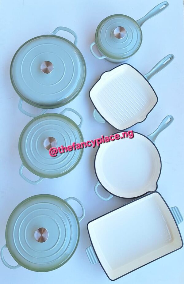 7 PIECE CAST IRON COOKWARE - Image 3