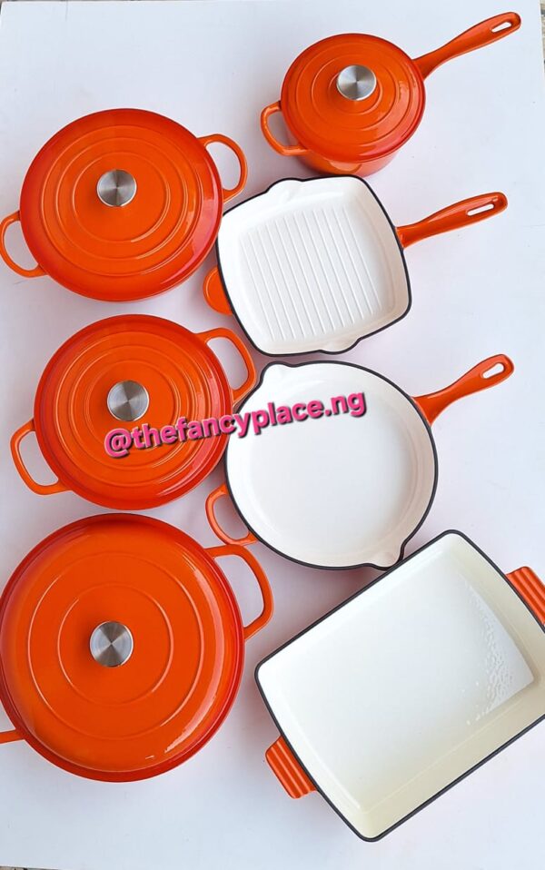 7 PIECE CAST IRON COOKWARE - Image 4